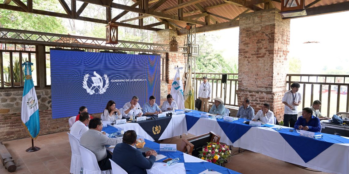 Ejecutivo impulsará los gobiernos departamentales para crear una agenda de desarrollo