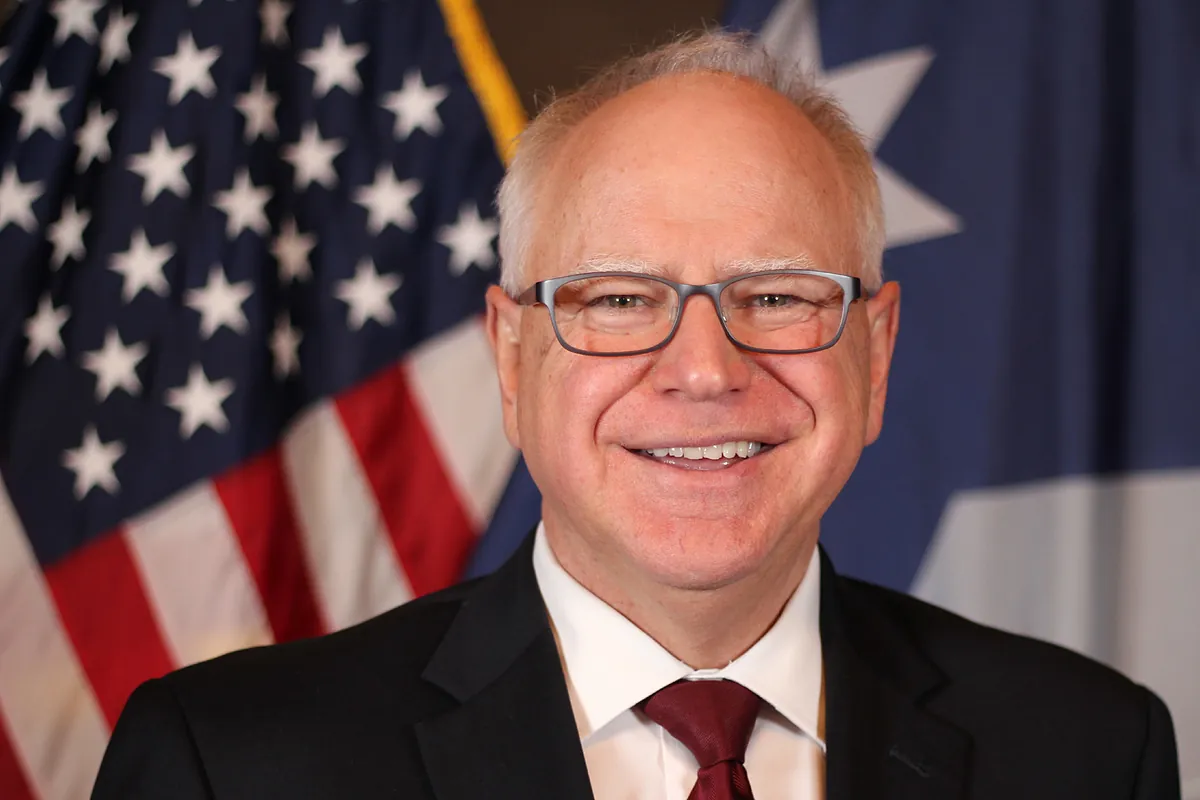 Tim Walz, gobernador de MInesota, es el vicepresidenciable de Kamala Harris. / Foto: Expansión.
