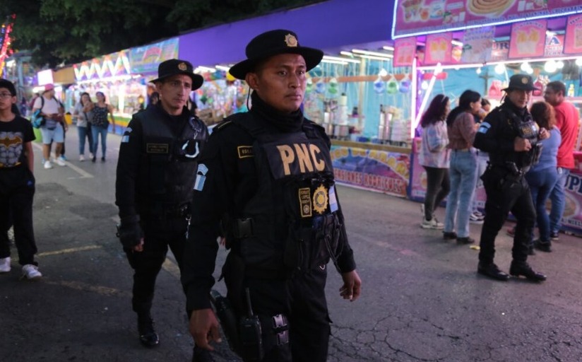 Refuerzan seguridad en la feria de Jocotenango con más de 500 agentes de PNC desplegados
