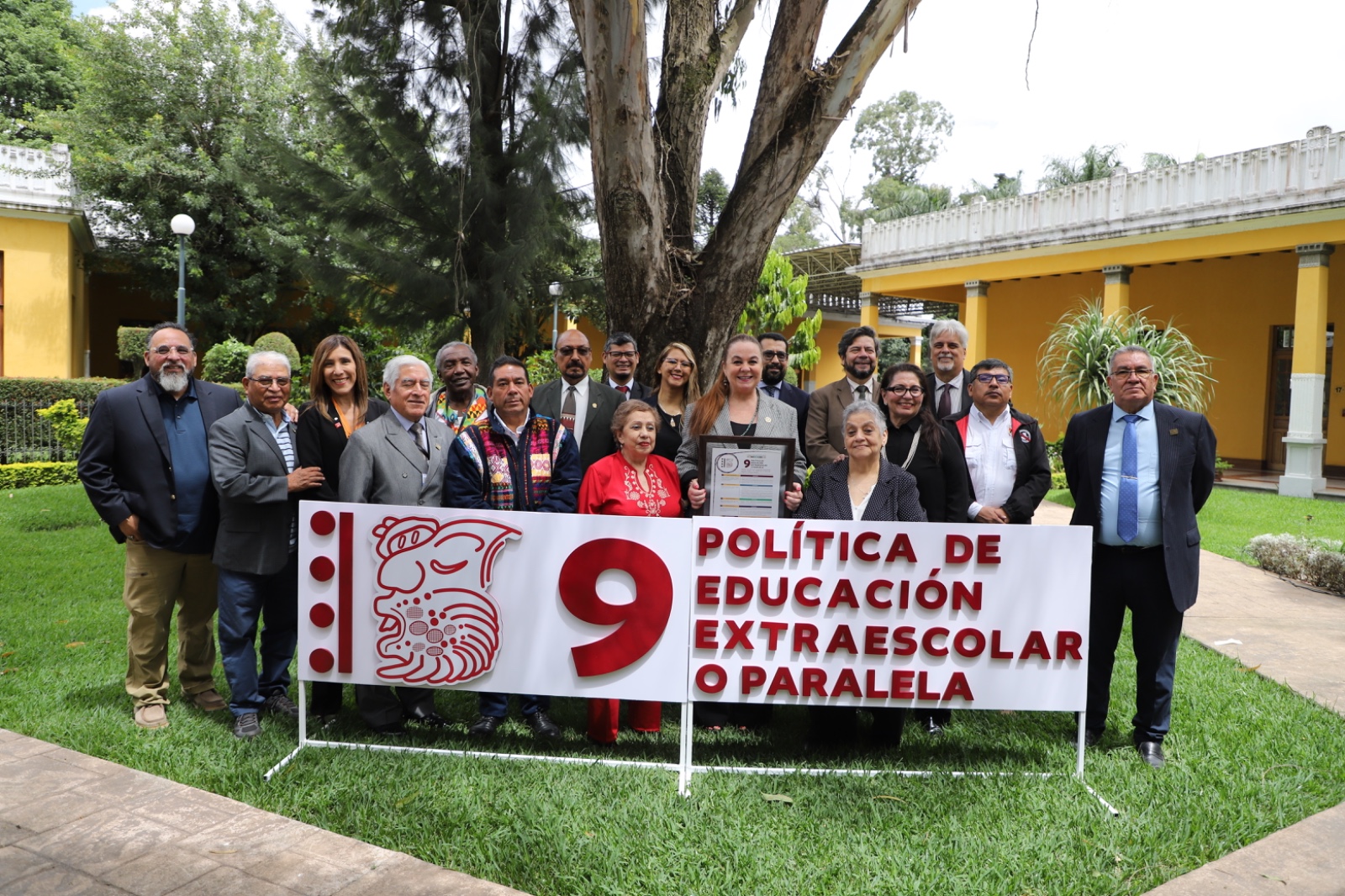 El Consejo Nacional de Educación presentó al novena Política de Educación Extraescolar o Paralela. /Foto: Mineduc.