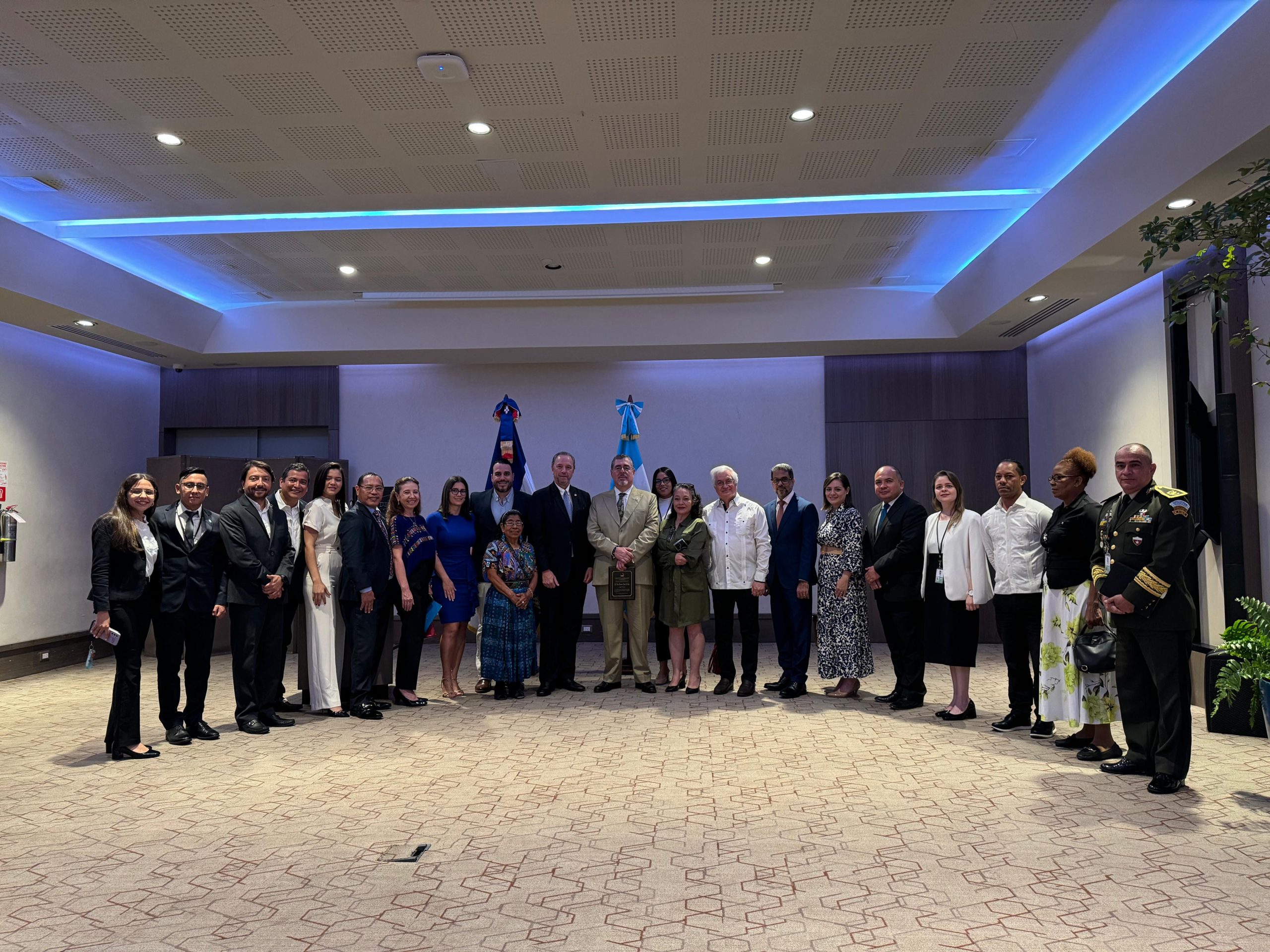 El presidente Arévalo se reunió con la comunidad guatemalteca en República Dominicana. /Foto: Lourdes Hércules.