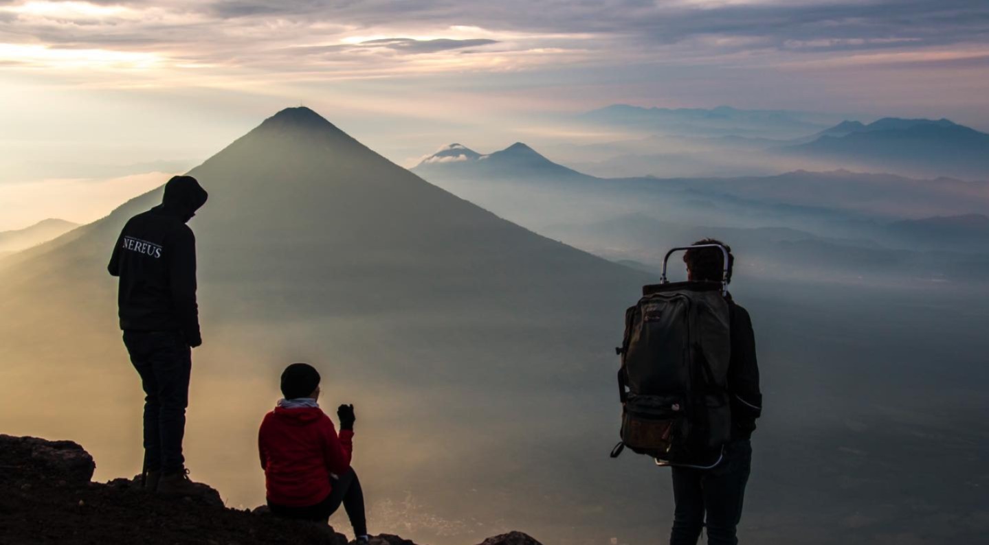 Inguat ha reforzado las acciones para mejorar la seguridad de los turistas en el ascenso a volcanes. /Foto: Inguat.