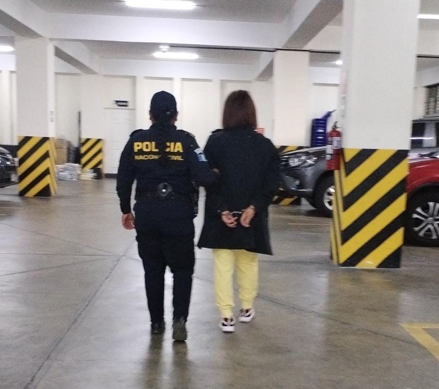 Capturan a médica por señalamientos de extorsión