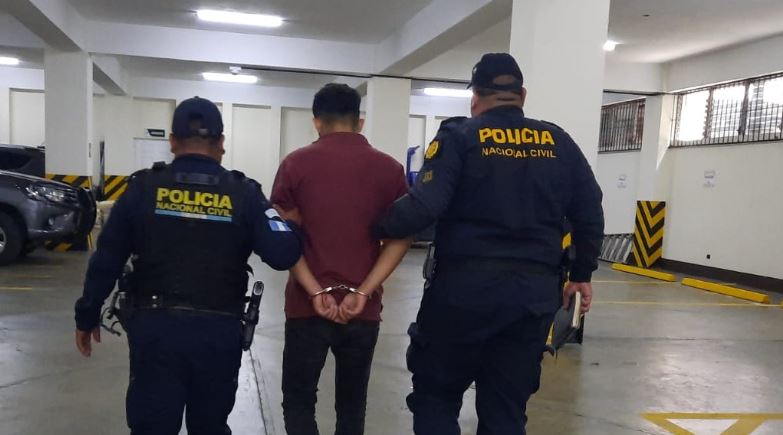 Capturado al intentar vender vehículo robado a través de redes sociales