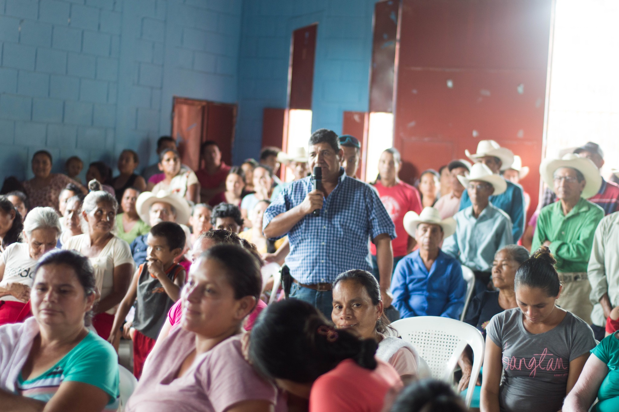 Firman convenio para el mejoramiento de sistema de agua potable en San José La Arada