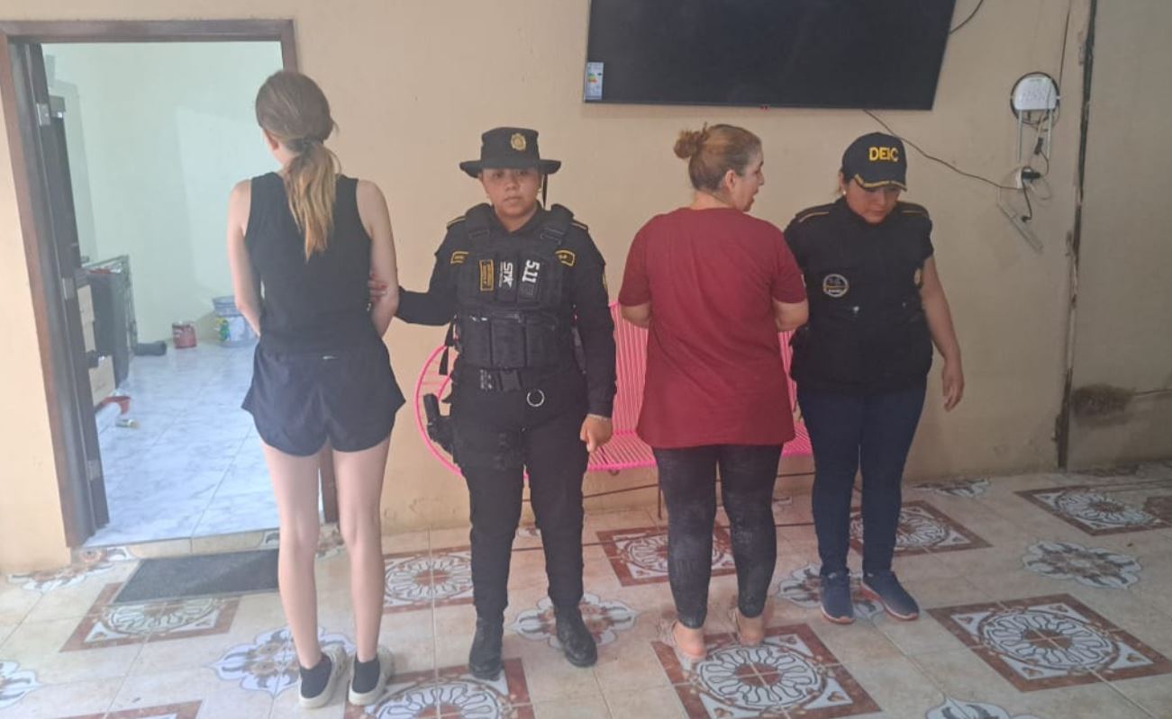 Autoridades logran seis capturas y decomisos de droga, dinero y armas de fuego en allanamientos