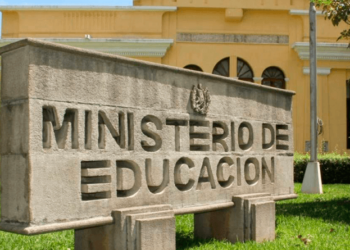 Alertan sobre estafas con ofertas de empleo en el Mineduc.