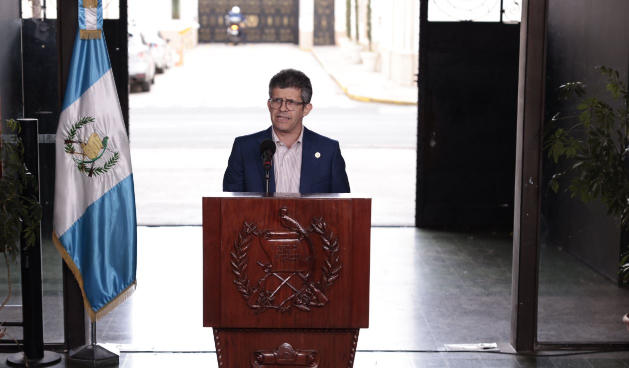 Ministro de Salud Pública y Asistencia Social, Joaquin Barnoya