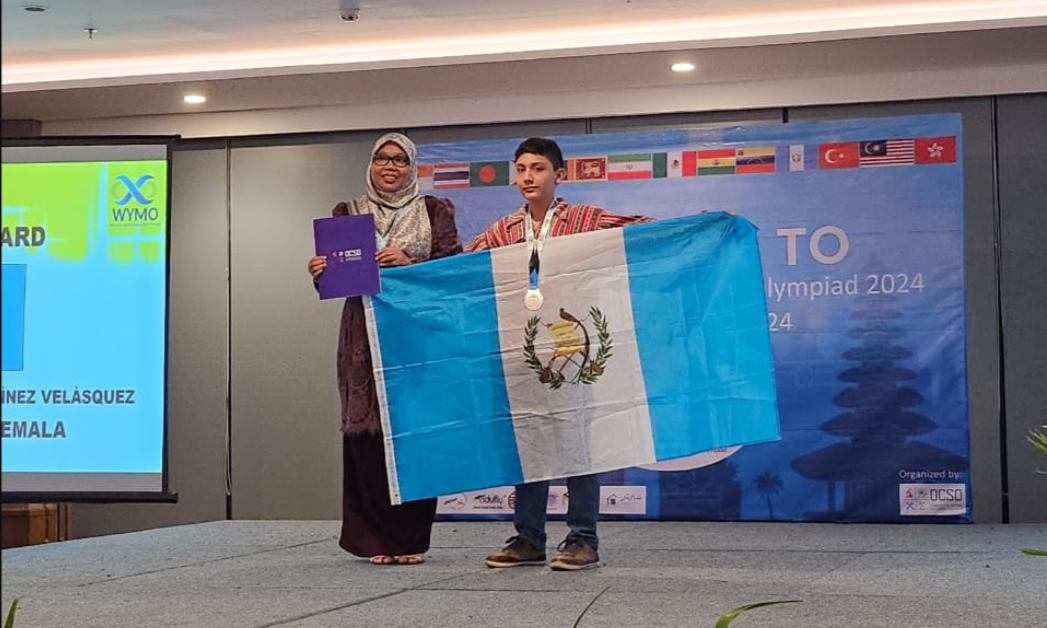 Santiago Martínez conquista el mundo con una medalla de plata en las Olimpiadas de Matemáticas