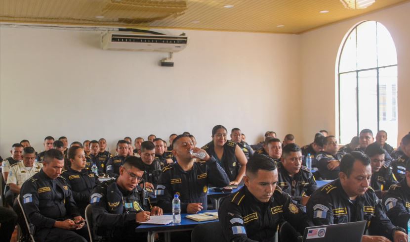 Gobernadora de Escuintla sostiene reunión con autoridades de la Comisaría 31