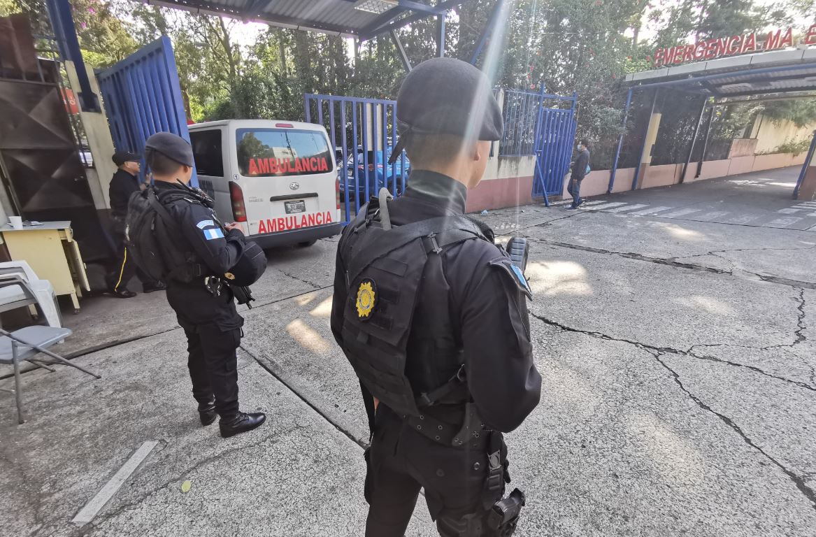 PNC refuerza la seguridad en alrededores del Hospital Roosevelt