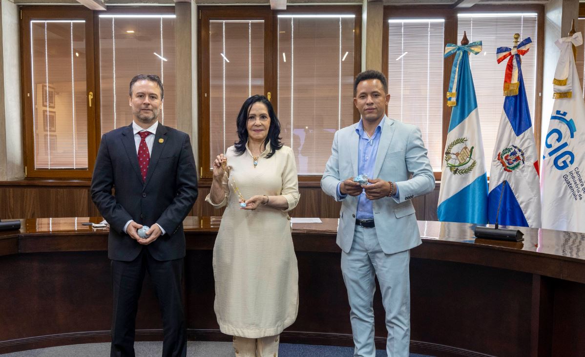 Anuncian Feria del Larimar en la Antigua Guatemala. / Foto: CIG.