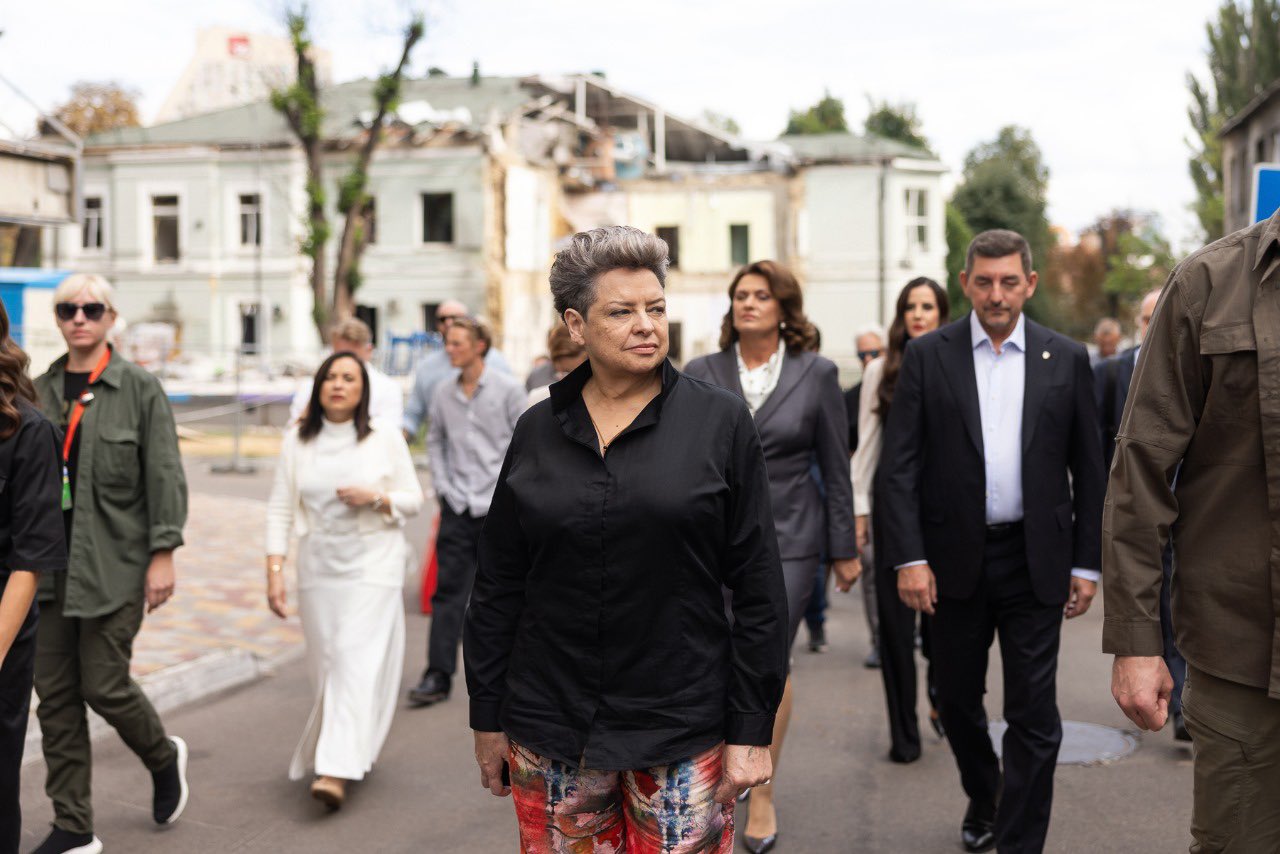 La doctora Lucrecia Peinado conoce labor del Gobierno de Ucrania en favor de la niñez