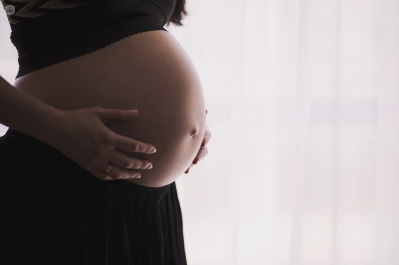 Experto asegura que diálogo materno fetal ayudaría a abordar enfermedades como cáncer