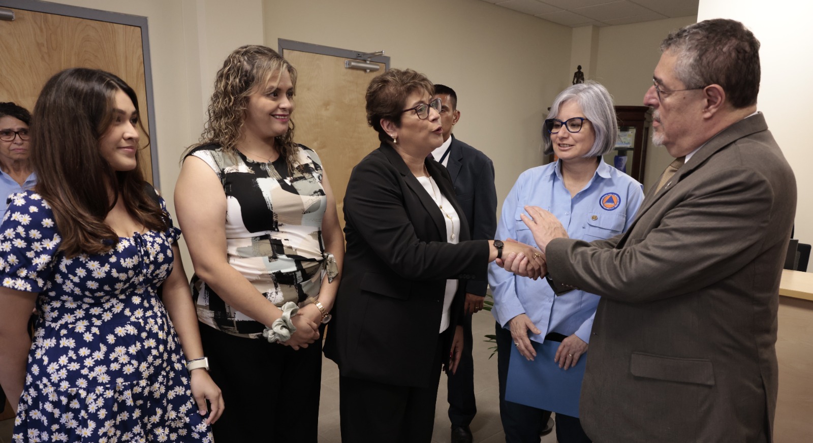 El presidente Bernardo Arévalo resaltó la labor de servicio de don Pepe Toledo. / Foto: Noé Pérez.
