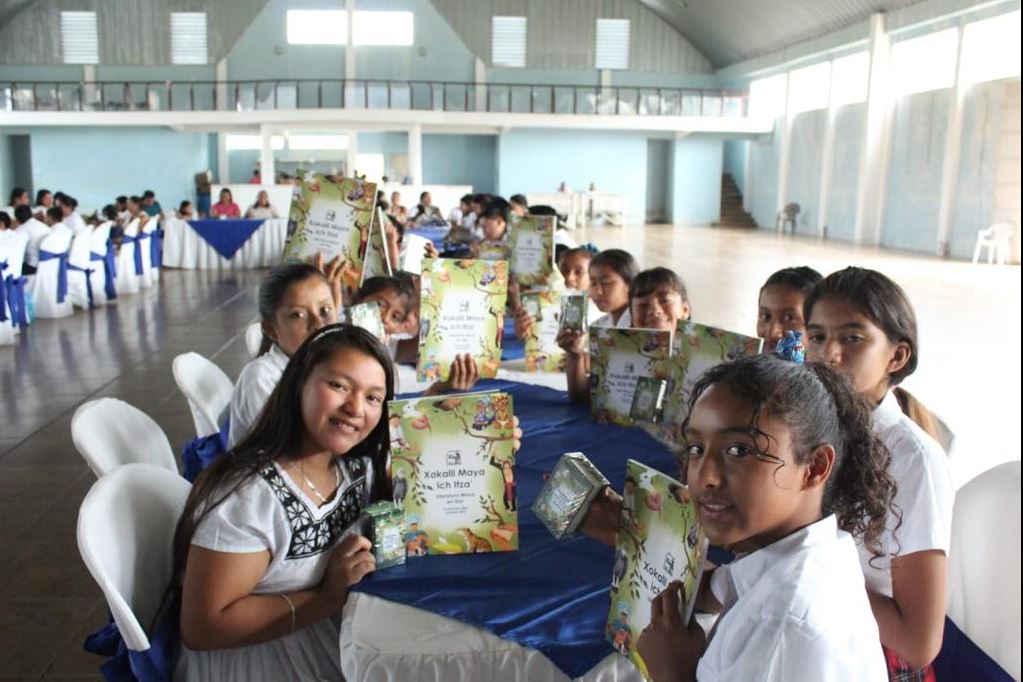 Impulsan la literatura en idioma maya Itza’ en Guatemala