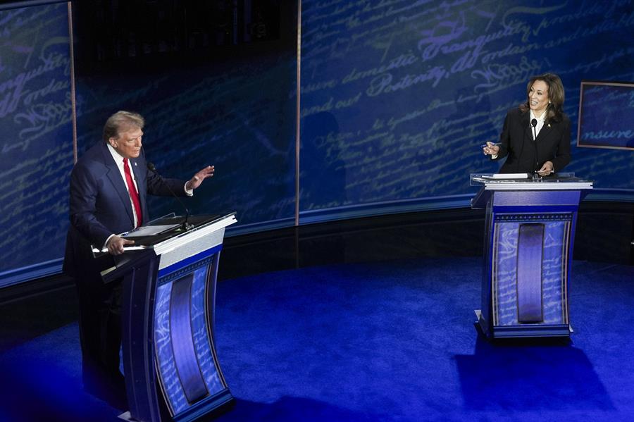 La vicepresidenta de EE. UU. y candidata a la Casa Blanca, Kamala Harris, mantuvo un mejor temple frente a un iracible Donald Trump.