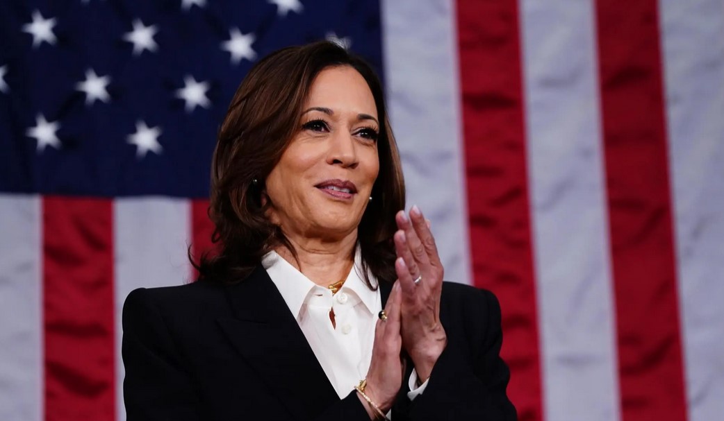 Kamala Harris recorrerá estados clave tras el debate presidencial y apela al voto latino