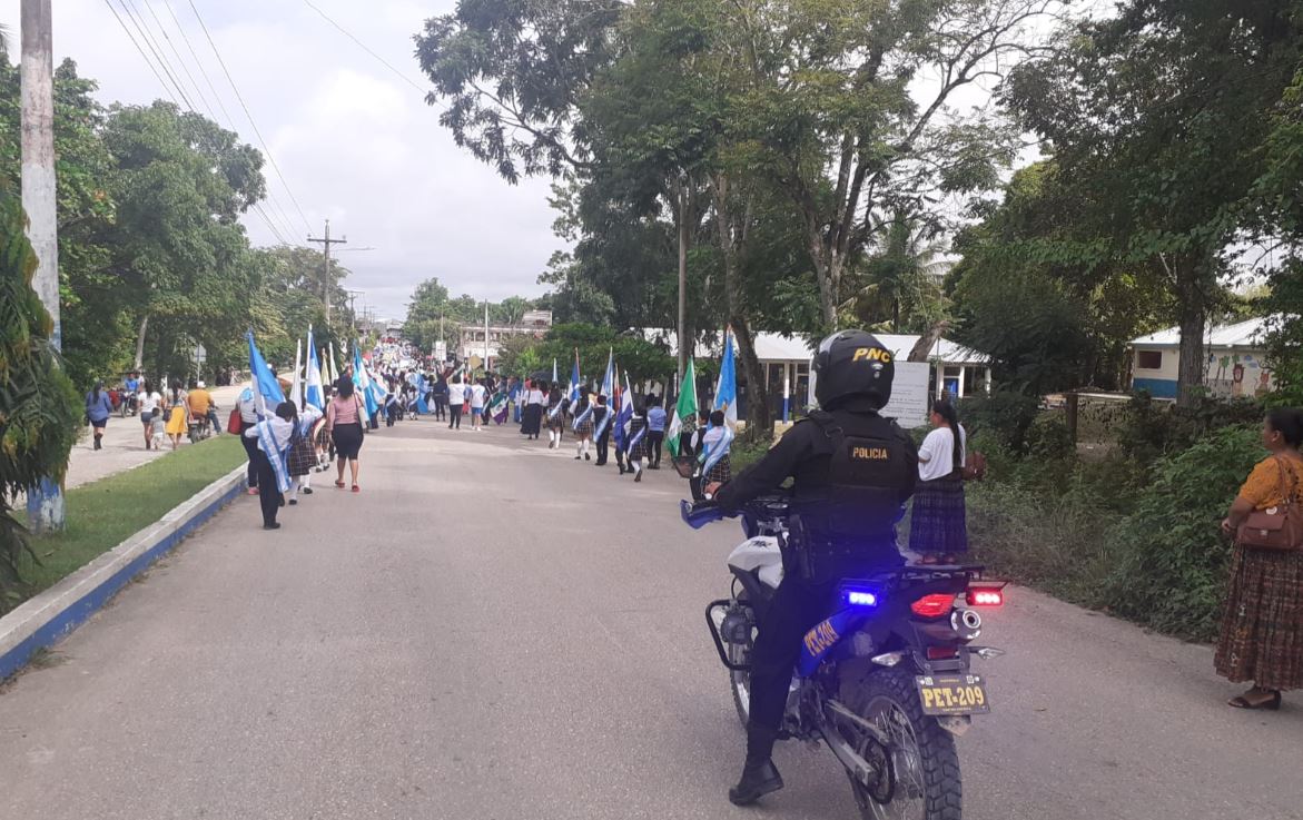 PNC refuerza seguridad en recorridos de fiestas patrias por los 203 años de independencia