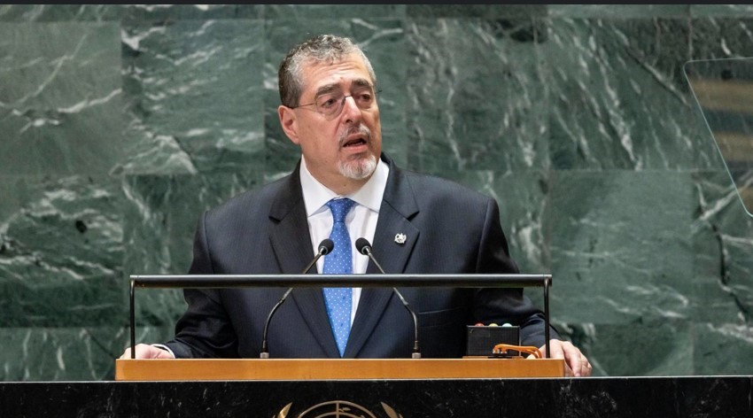 Presidente Arévalo expuso sobre los retos de la democracia en foro internacional