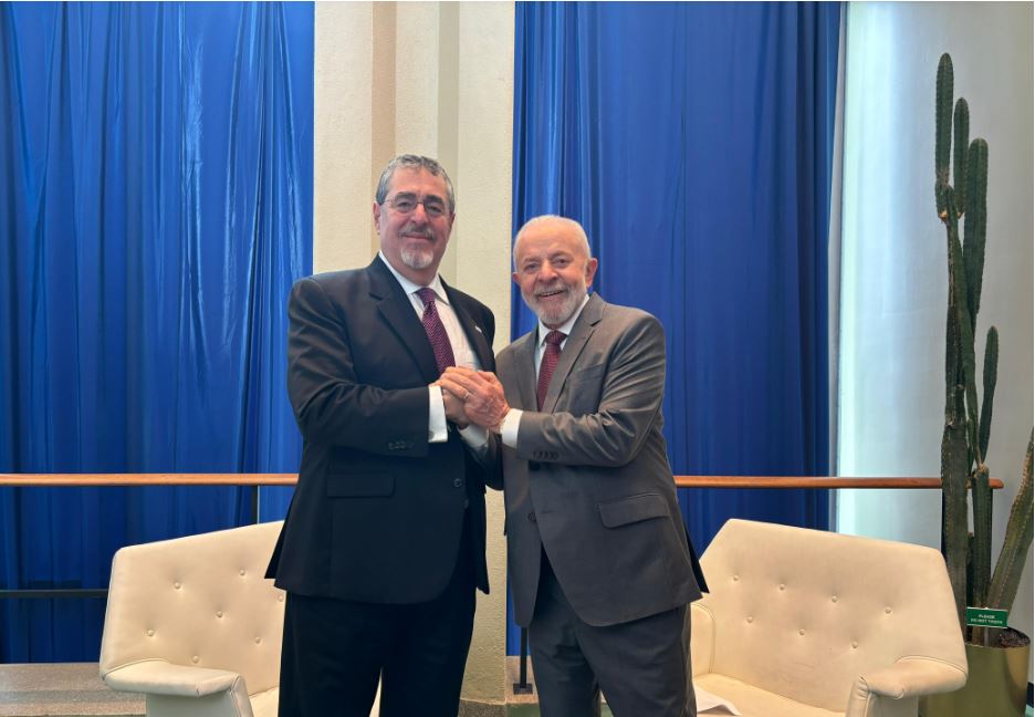 Presidentes de Guatemala y Brasil sostienen encuentro bilateral en EE. UU.