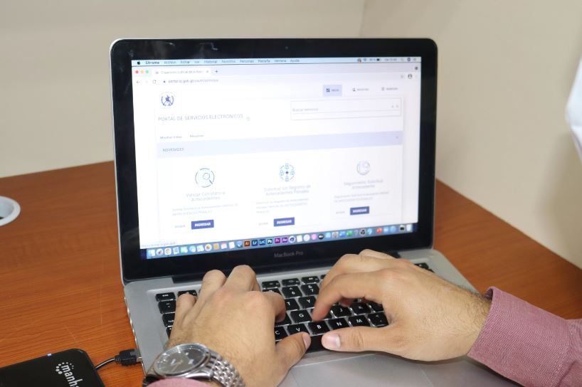 Ministerio de Educación impulsa trámites digitales