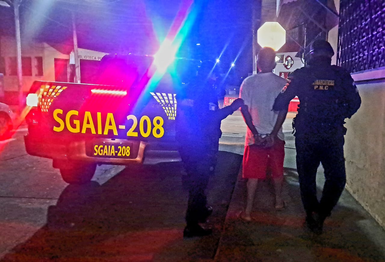 Presuntos distribuidores de droga capturados en Retalhuleu