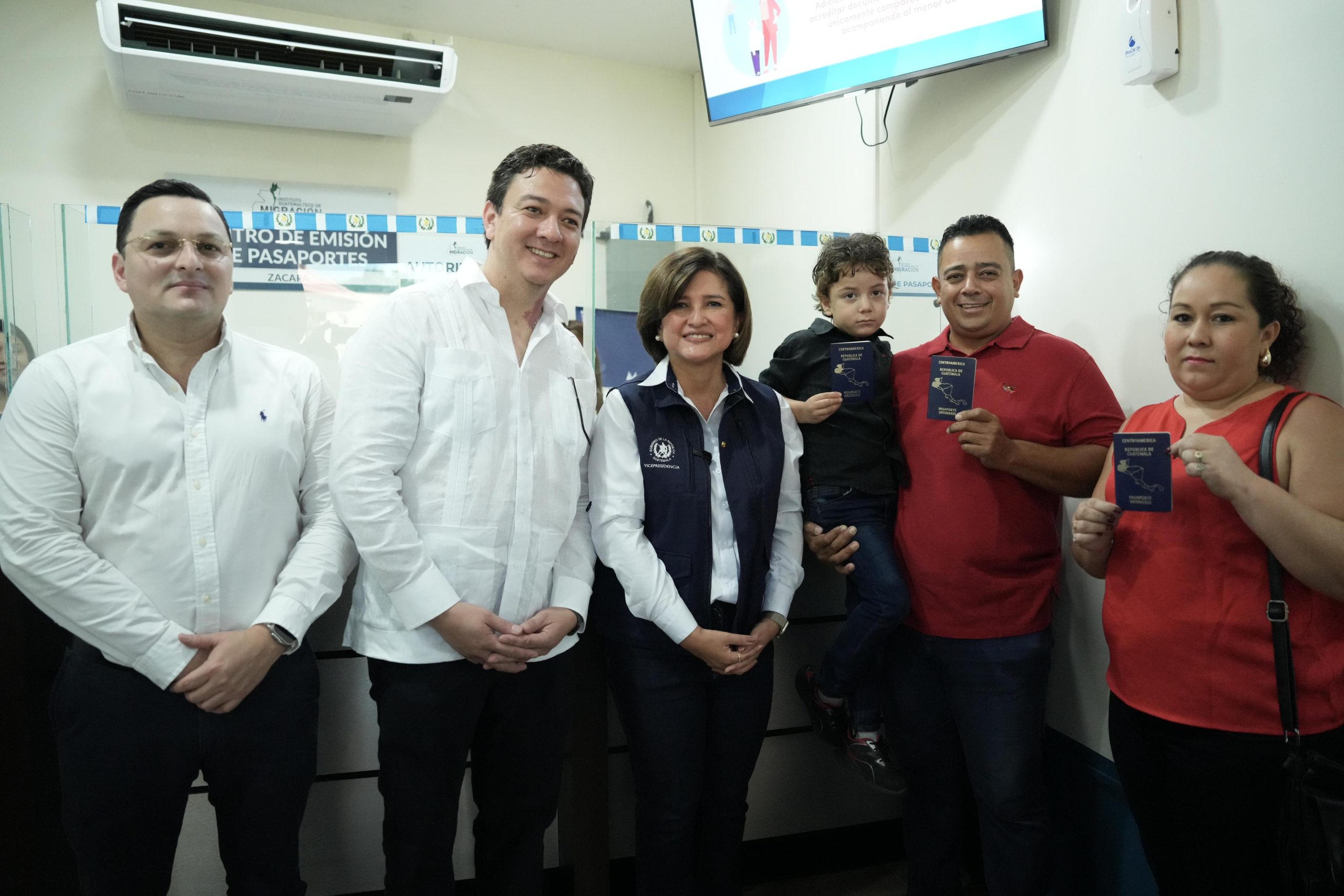 Zacapa cuenta con nuevo centro de impresión de pasaportes