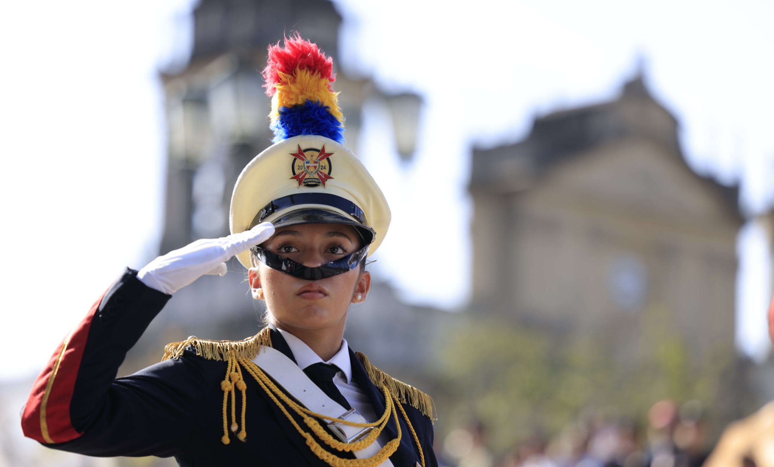 Colores y fervor patrio, los protagonistas en el desfile cívico escolar
