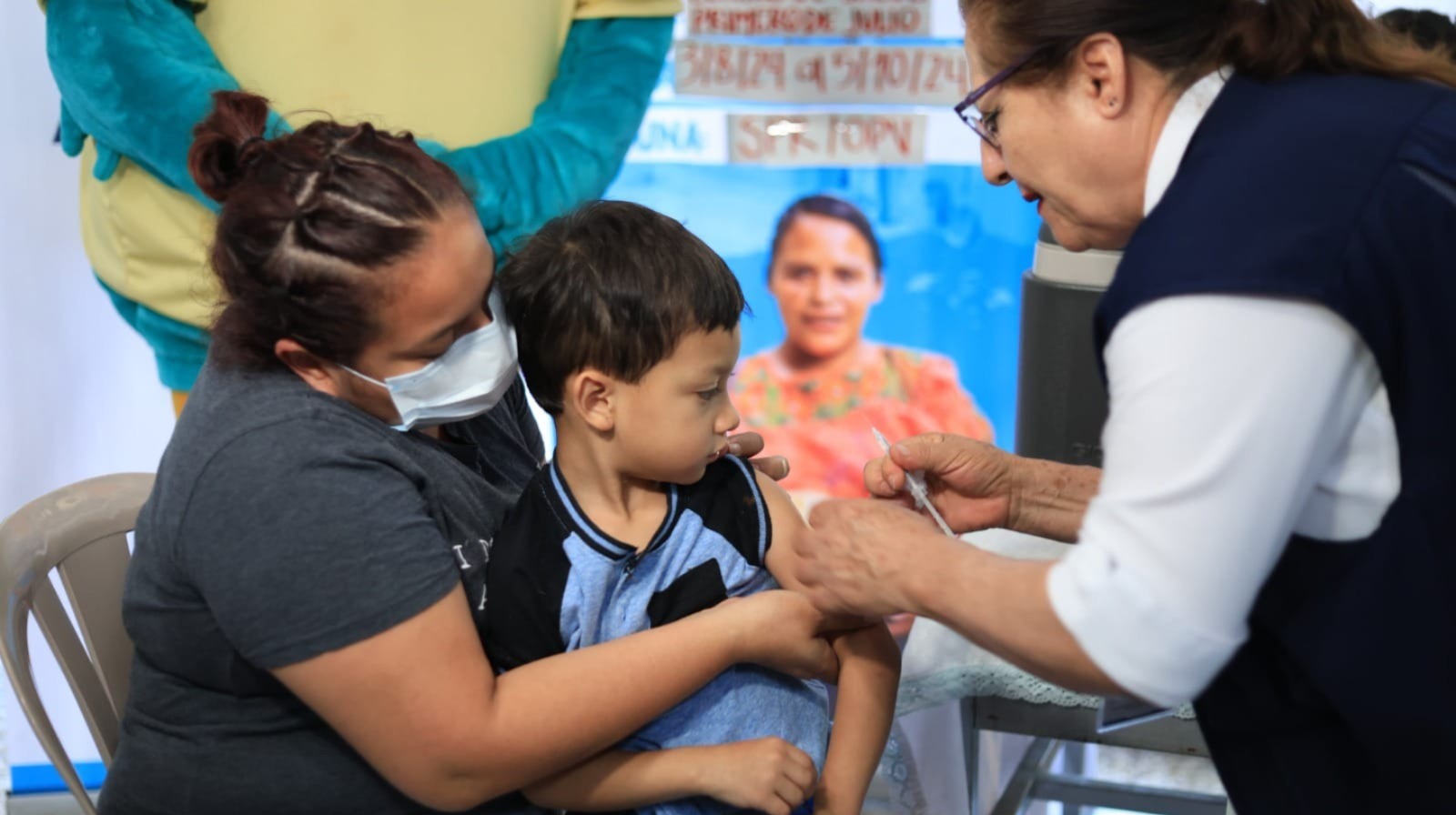 MSPAS socializa campaña Vacunación en Acción en cakchiquel