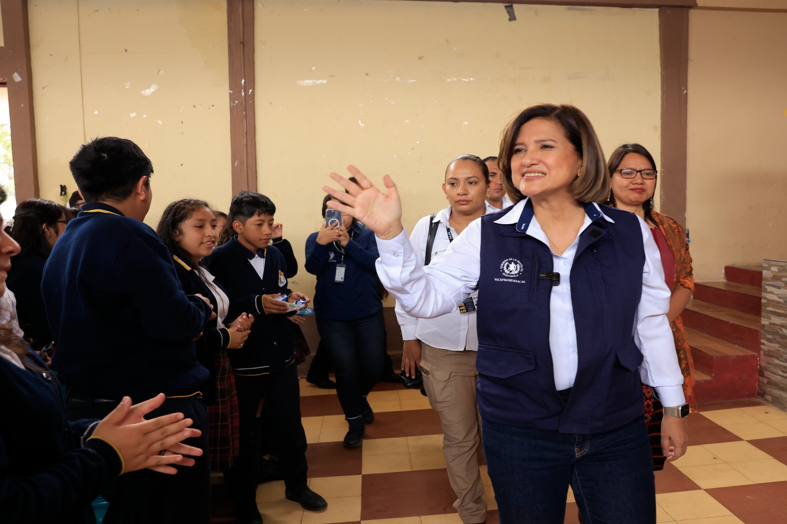 Comparten medidas de prevención sobre delitos VET con estudiantes de Huehuetenango
