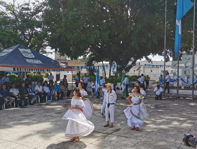 Celebran acto cívico en el marco de los 103 años de historia y tradición de Jutiapa