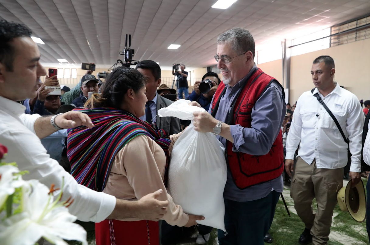Beneficiarios de Santa María Nebaj agradecen entrega de alimentos