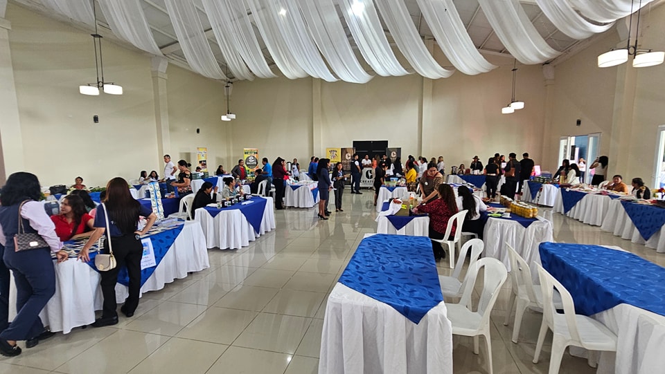 Más de 100 mujeres participan en Emprendedoras con Luz Propia en Jalapa