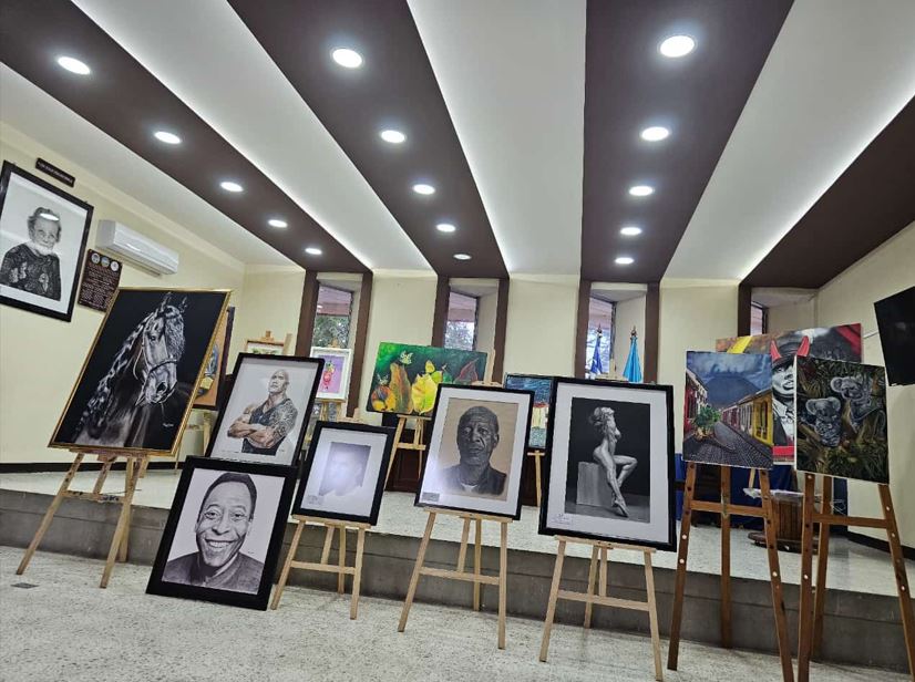 Promueven el arte jalapaneco durante exposición en el Centro Universitario de Sur Oriente