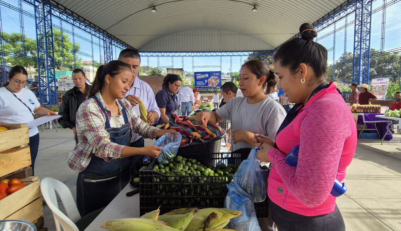 La feria del agricultor llega a seis departamentos de Guatemala en septiembre