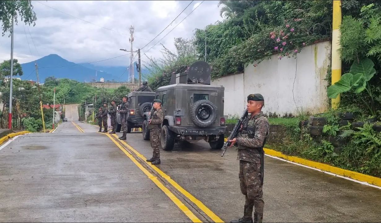 Ejército de Guatemala refuerza seguridad en Colomba Costa Cuca