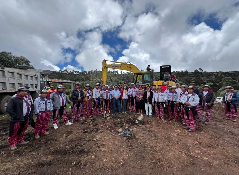 Avanza proyecto de saneamiento ambiental en Todos Santos Cuchumatán