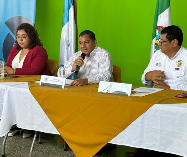 Brinda detalles de la nueva jornada móvil de servicios integrados en Santa Rosa