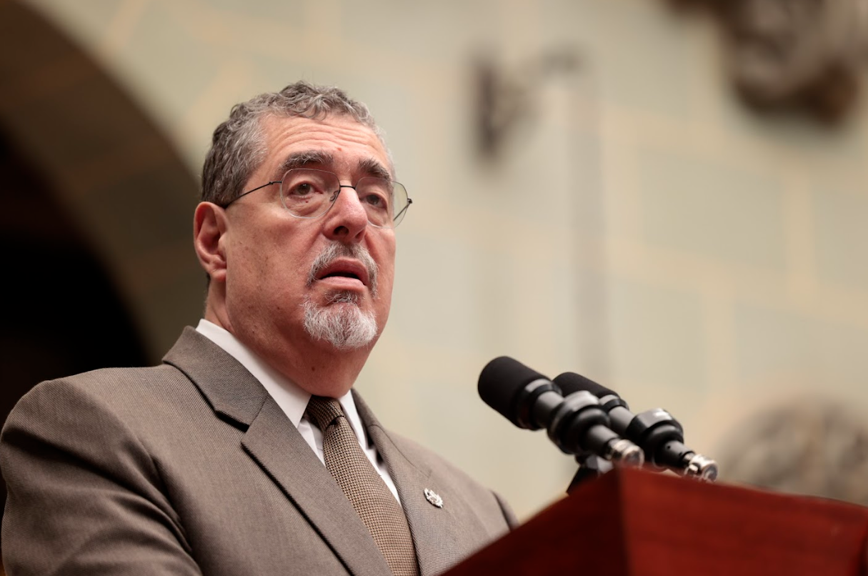 Presidente Arévalo acepta renuncias de Jorge Mondal y Luis Suárez ante el Bantrab