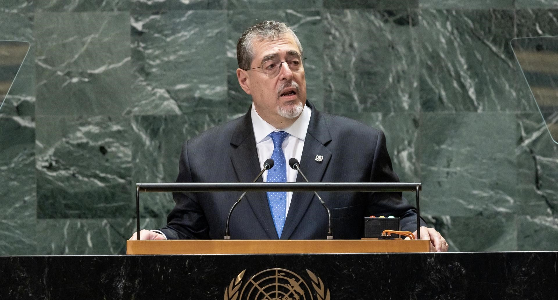 Presidente Arévalo instó a trabajar para enfrentar el reto del cambio climático. / Foto: EFE.
