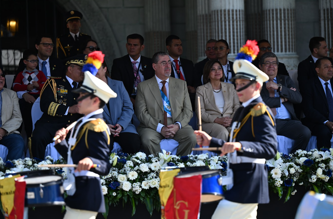 En vivo: Desfile del 15 de septiembre recorre las calles de la zona 1