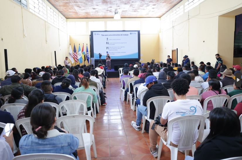 Lanzan campaña para combatir fraudes en visas temporales de trabajo llega en Huehuetenango