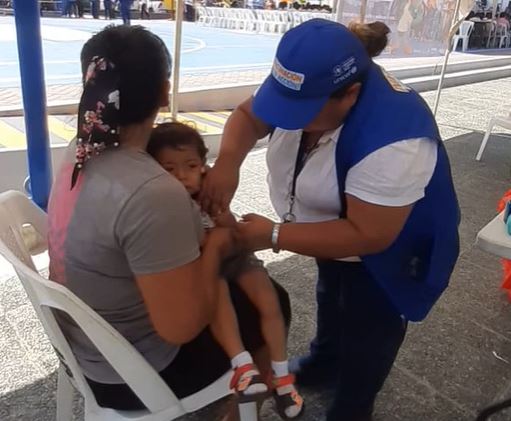 Seguimiento a la campaña de vacunación para proteger a los niños del la polio y el sarampión en Escuintla