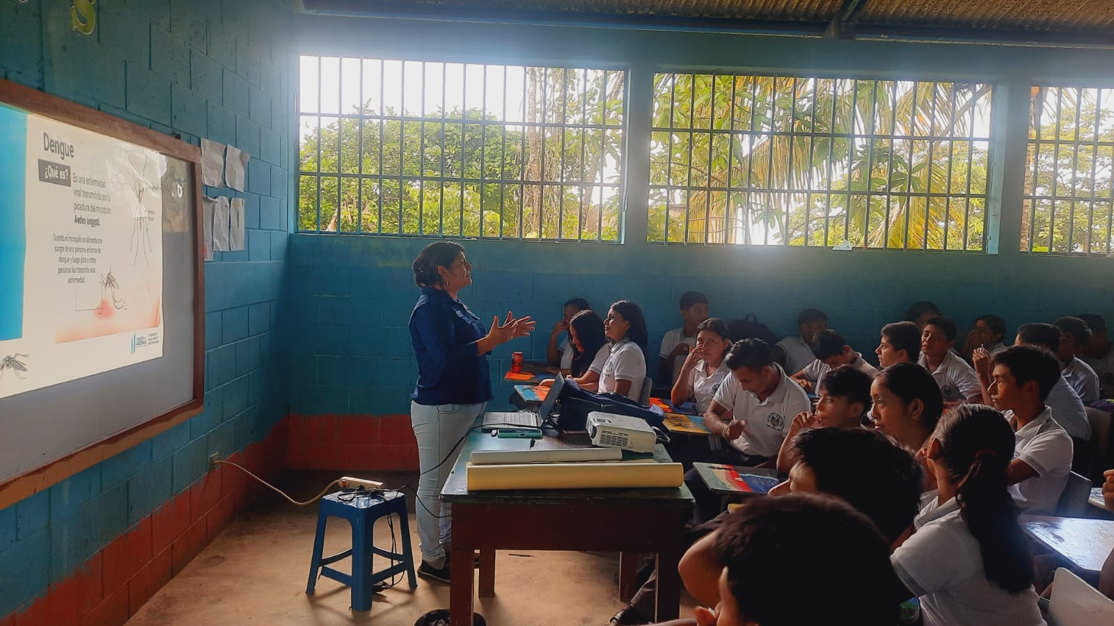Salud y Educación trabajan de la mano para la prevención del dengue. /Foto: MSPAS.
