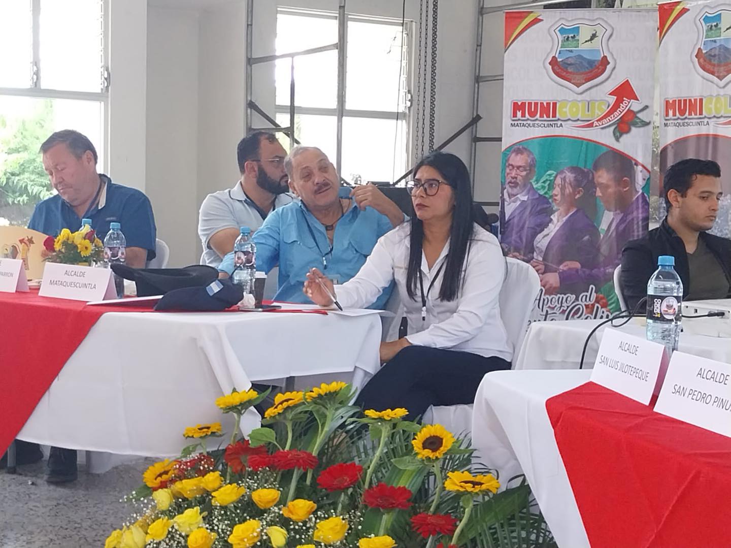 Presentan avances de proyectos durante reunión del Codede en Mataquescuintla