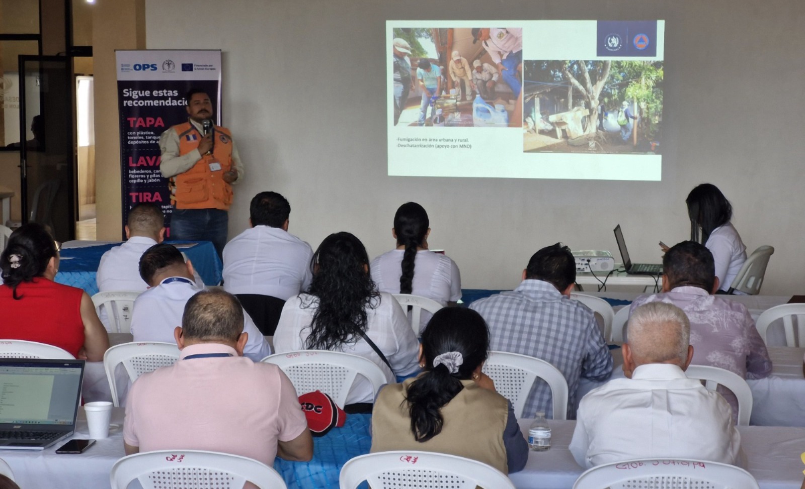 El Ministerio de Salud Pública y Asistencia Social junto con la Organización Panamericana de la Salud y la Conred impartieron un taller para la erradicación del dengue en Jutiapa. / Foto; Conred.