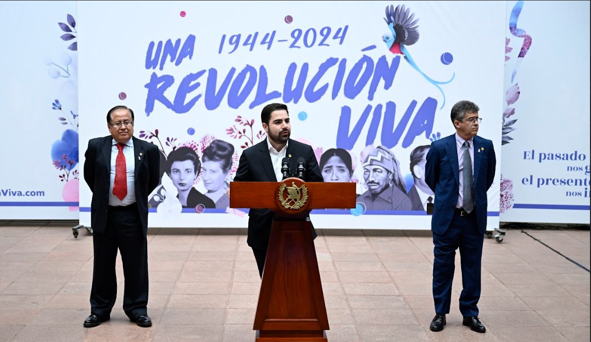 Autoridades informan sobre las actividades para conmemorar el Día de la Revolución