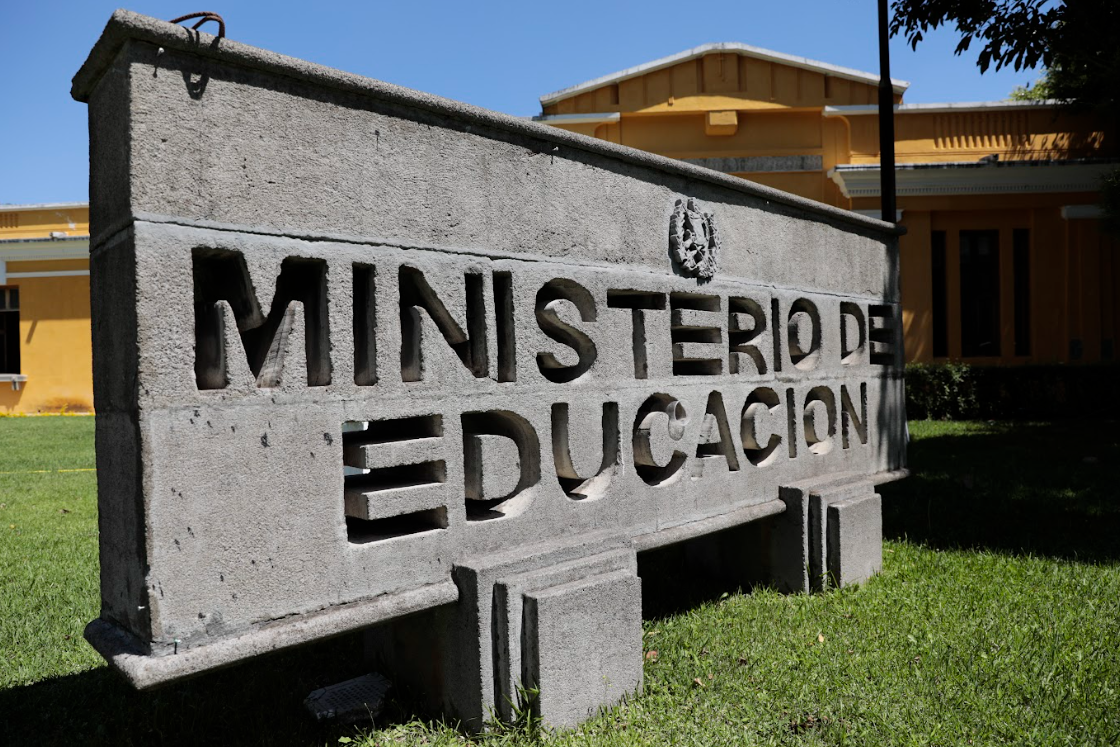 Mineduc rechaza “desinformación del STEG” hacia los docentes