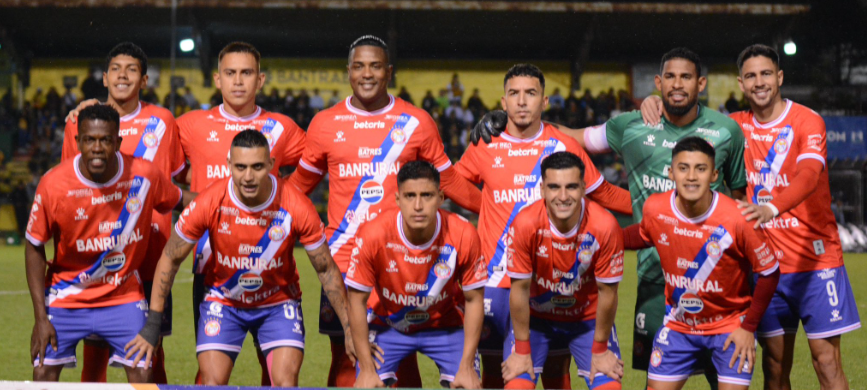 Apertura 2024: Xelajú se aferra al liderato tras golear a Marquense